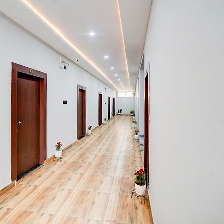 Hotel Vibe Blu- Varanasi Exterior foto